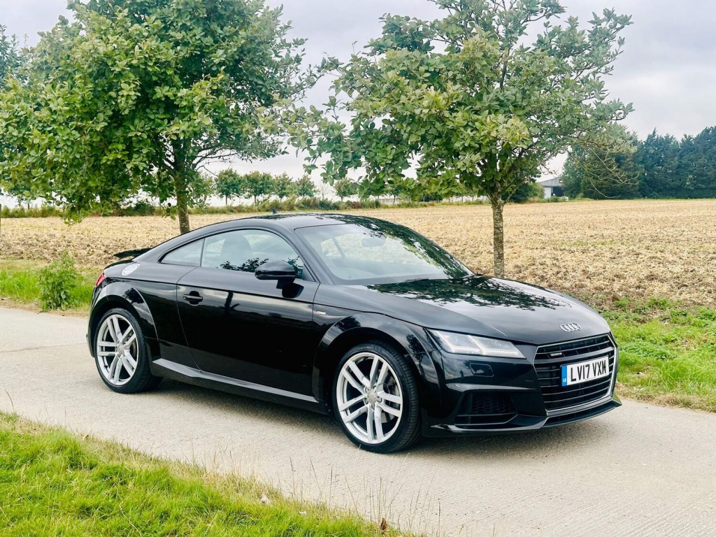 View AUDI TT 2.0 TFSI S line S Tronic quattro Euro 6 (s/s) 3dr