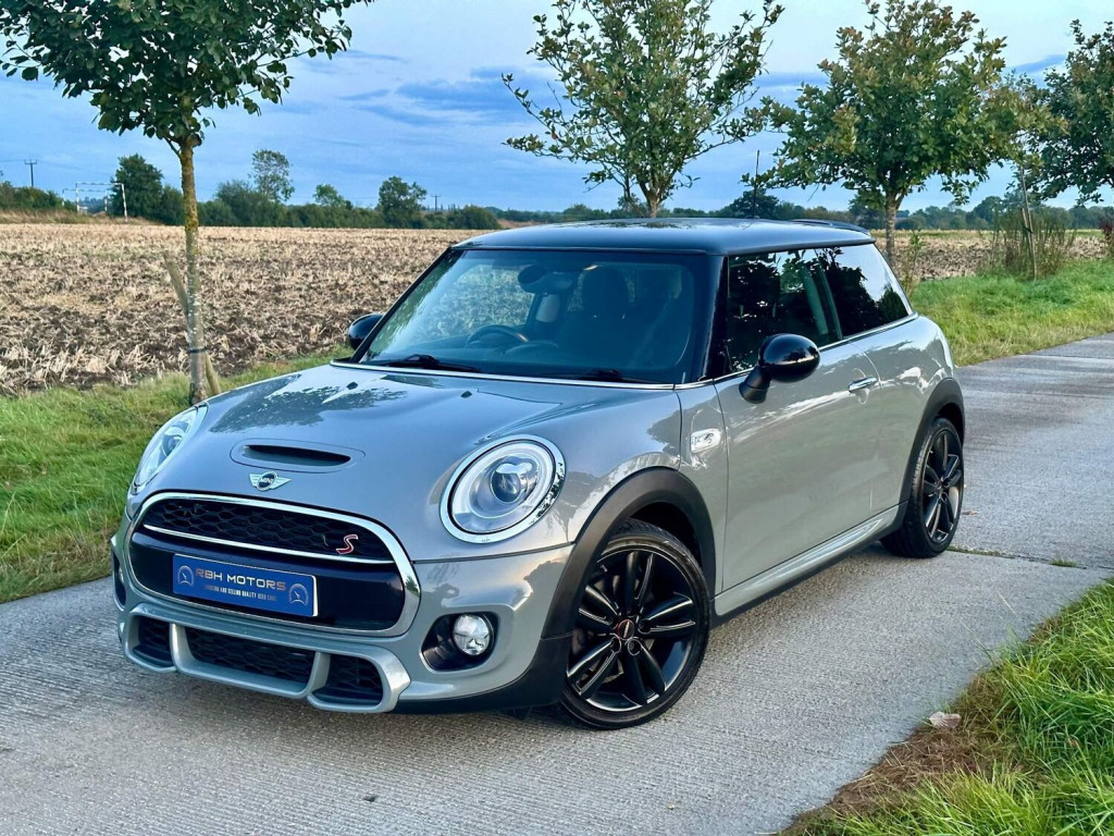 View MINI HATCH 2.0 Cooper S Euro 6 (s/s) 3dr