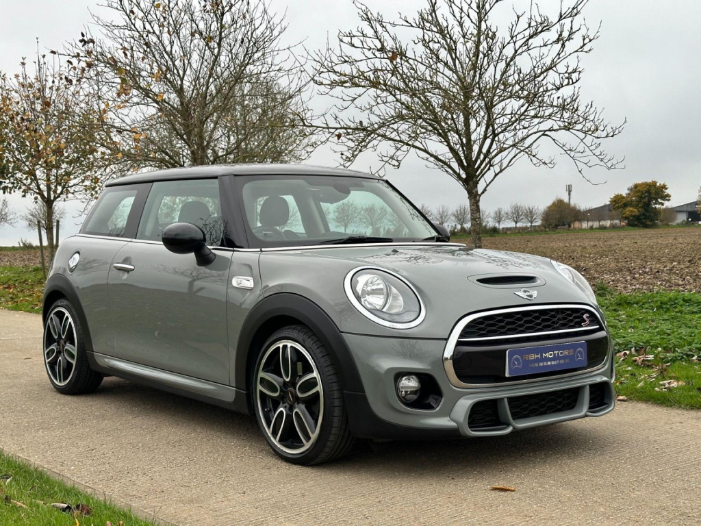 View MINI HATCH 2.0 Cooper S Euro 6 (s/s) 3dr