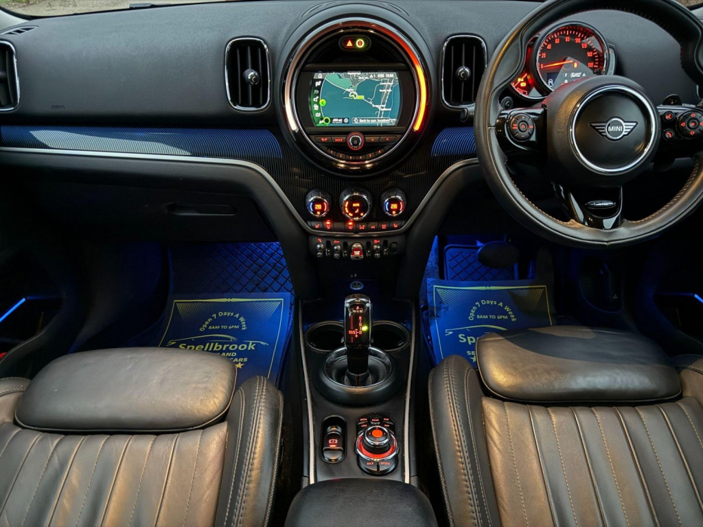 View MINI COUNTRYMAN 2.0 Cooper S Exclusive Steptronic Euro 6 (s/s) 5dr