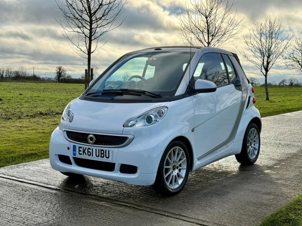 View SMART FORTWO 1.0 MHD Passion Cabriolet SoftTouch Euro 5 (s/s) 2dr