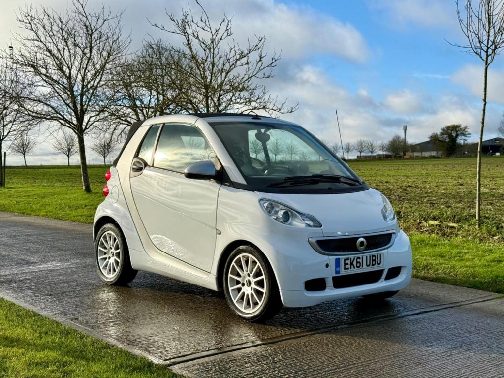 View SMART FORTWO 1.0 MHD Passion Cabriolet SoftTouch Euro 5 (s/s) 2dr