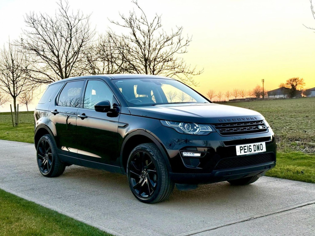 View LAND ROVER DISCOVERY SPORT 2.0 TD4 HSE Black Auto 4WD Euro 6 (s/s) 5dr