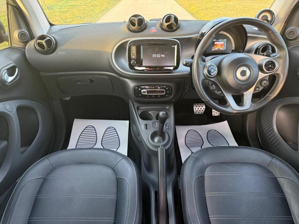 View SMART FORTWO 0.9T Edition Black Twinamic Euro 6 (s/s) 2dr