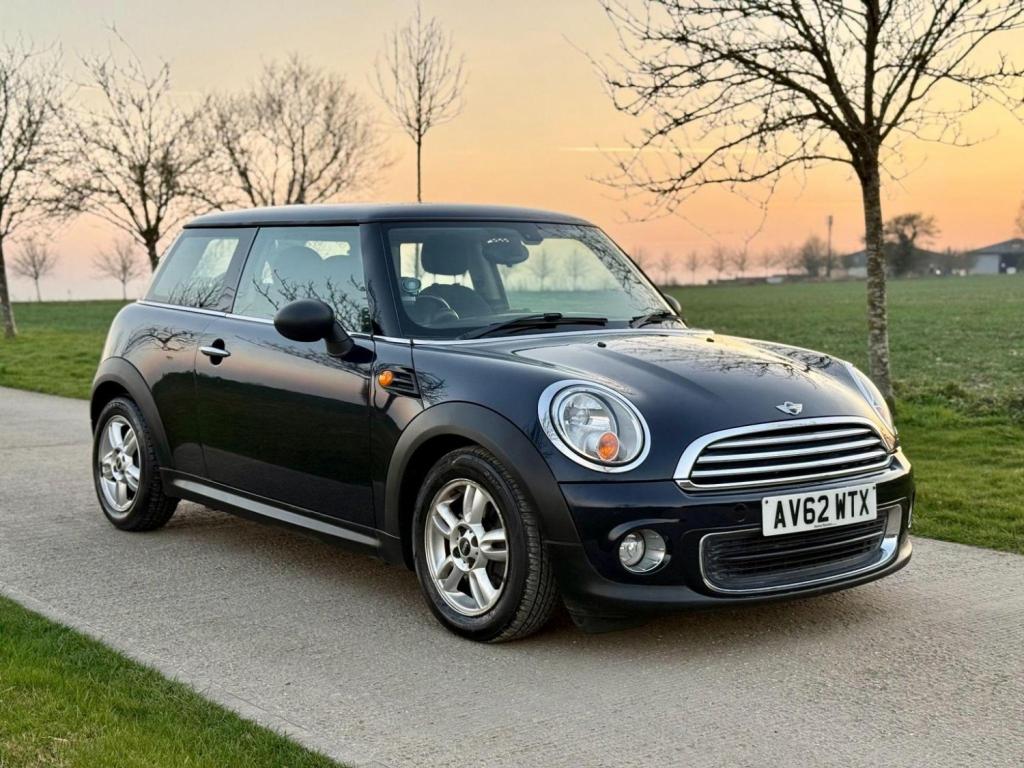 View MINI HATCH 1.6 One Euro 5 3dr