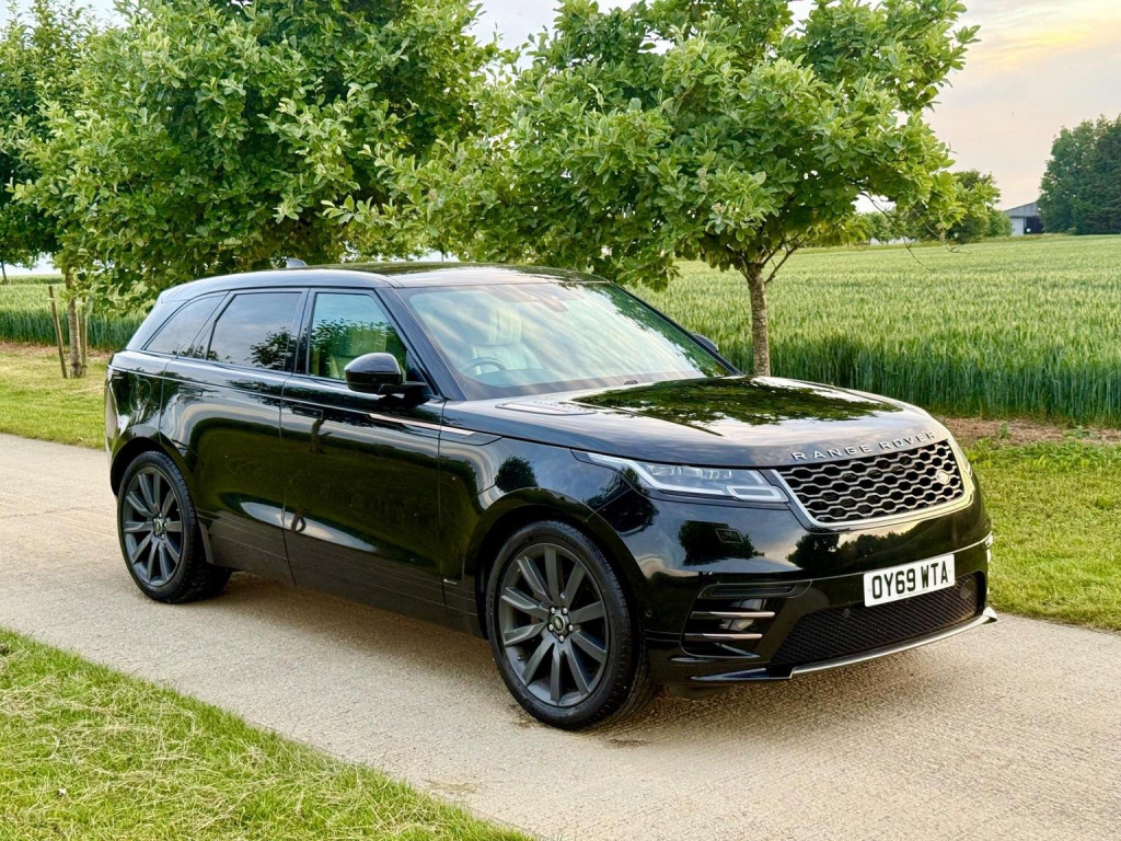 View LAND ROVER RANGE ROVER VELAR 2.0 D240 R-Dynamic HSE Auto 4WD Euro 6 (s/s) 5dr