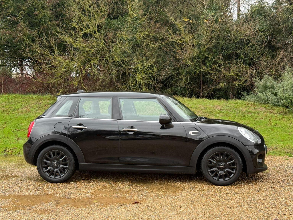 View MINI HATCH 1.2 One Euro 6 (s/s) 5dr