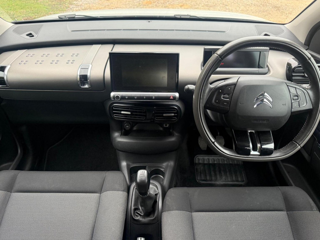 View CITROEN C4 CACTUS 1.2 PureTech W Euro 6 (s/s) 5dr