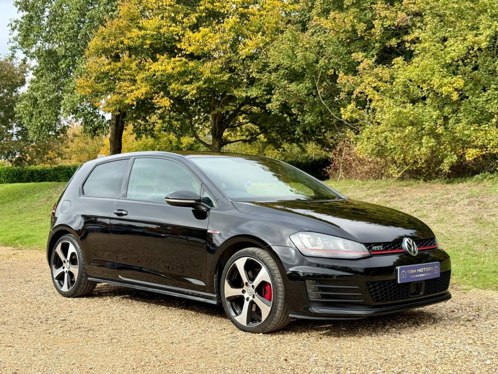 View VOLKSWAGEN GOLF 2.0 TSI BlueMotion Tech GTI Launch Euro 6 (s/s) 3dr