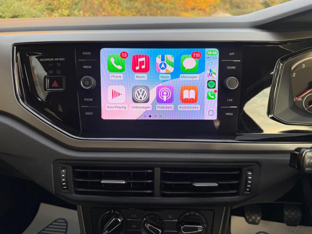 View VOLKSWAGEN POLO 1.0 TSI SE Euro 6 (s/s) 5dr