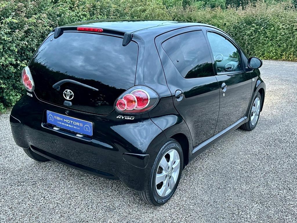 View TOYOTA AYGO VVT-I MOVE WITH STYLE