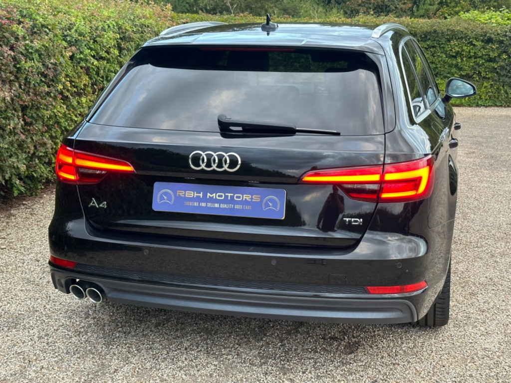 View AUDI A4 AVANT TDI S LINE