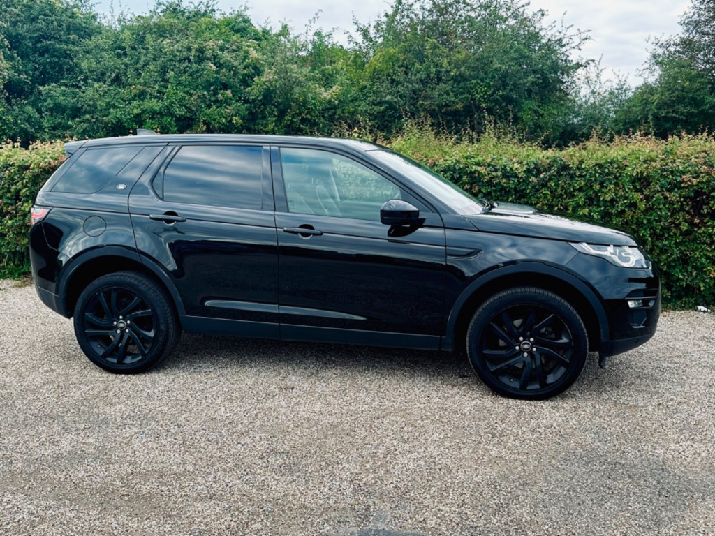 View LAND ROVER DISCOVERY SPORT TD4 HSE BLACK EDITION