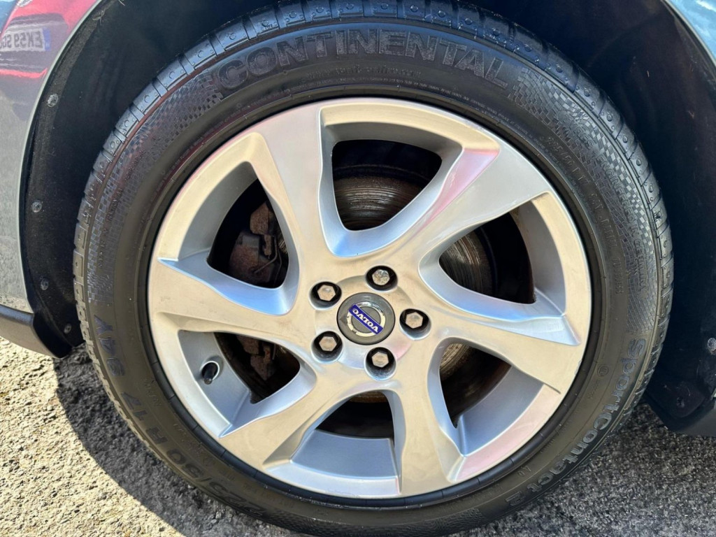 VOLVO V40 CROSS COUNTRY