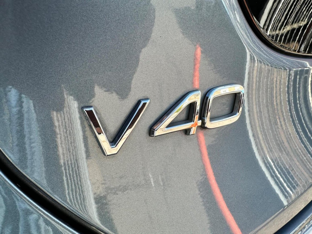 VOLVO V40 CROSS COUNTRY