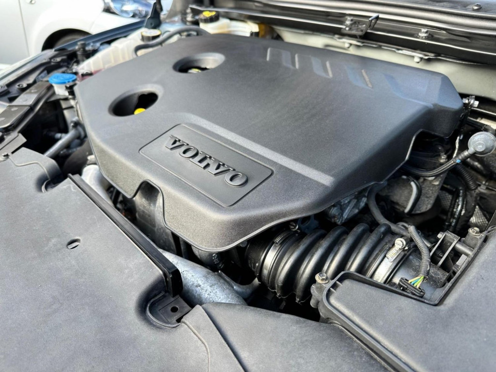 VOLVO V40 CROSS COUNTRY