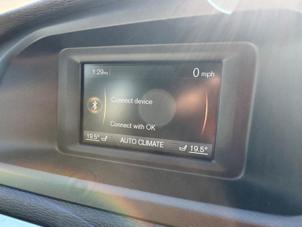 VOLVO V40 CROSS COUNTRY