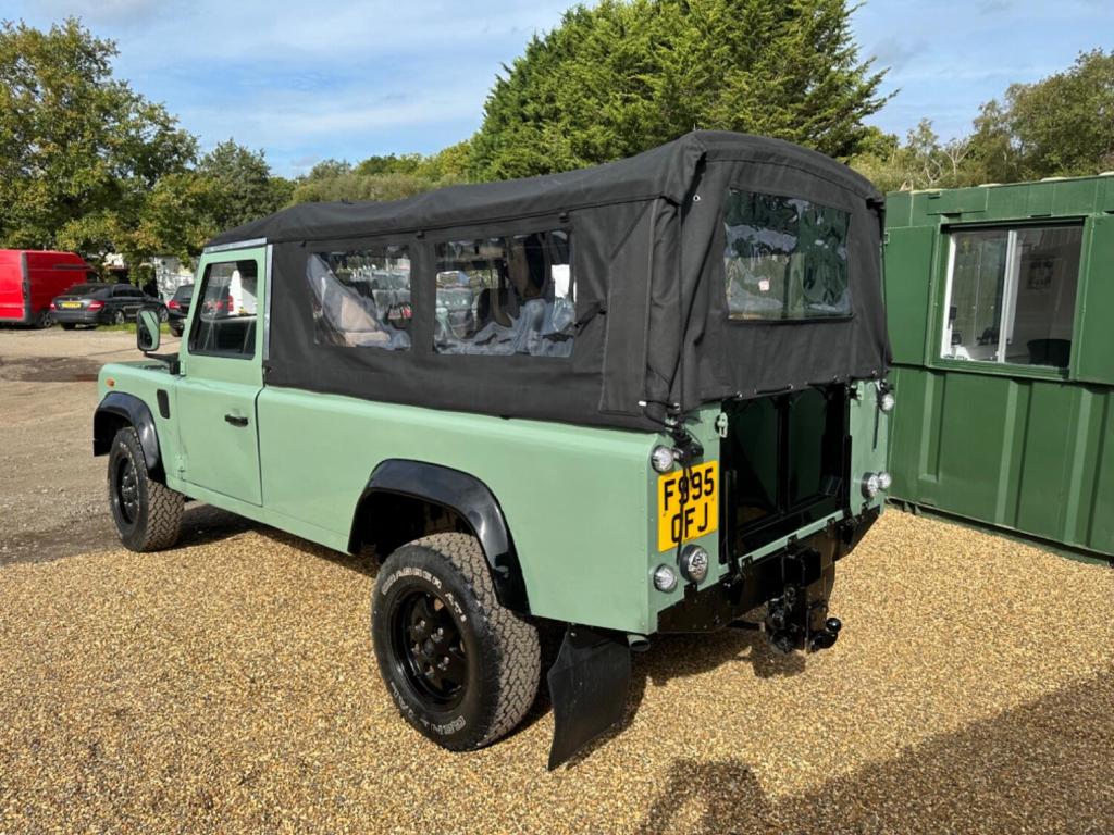 LAND ROVER DEFENDER 110