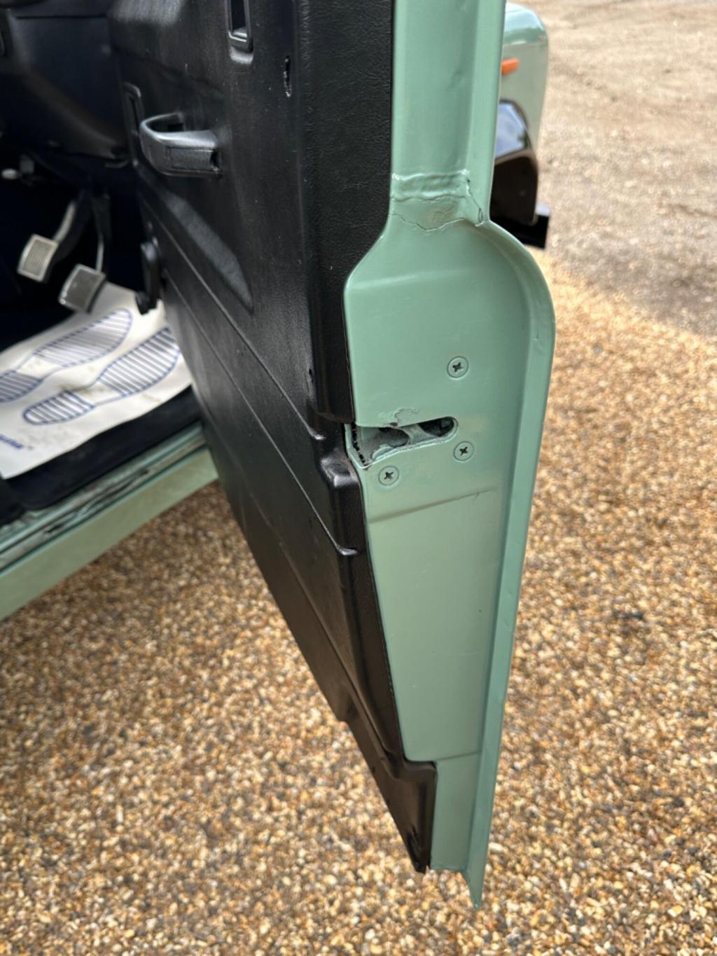 LAND ROVER DEFENDER 110