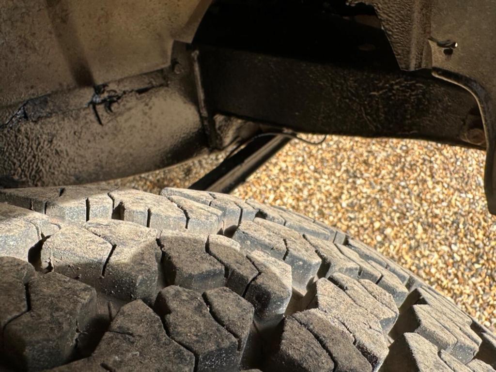 LAND ROVER DEFENDER 110