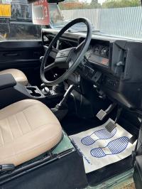 LAND ROVER DEFENDER 110