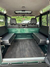 LAND ROVER DEFENDER 90