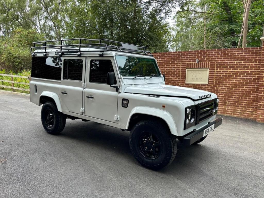 LAND ROVER DEFENDER 110