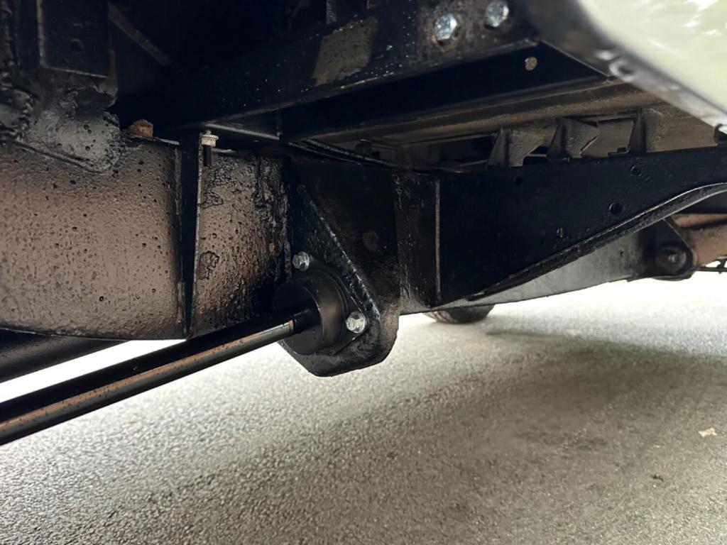 LAND ROVER DEFENDER 110