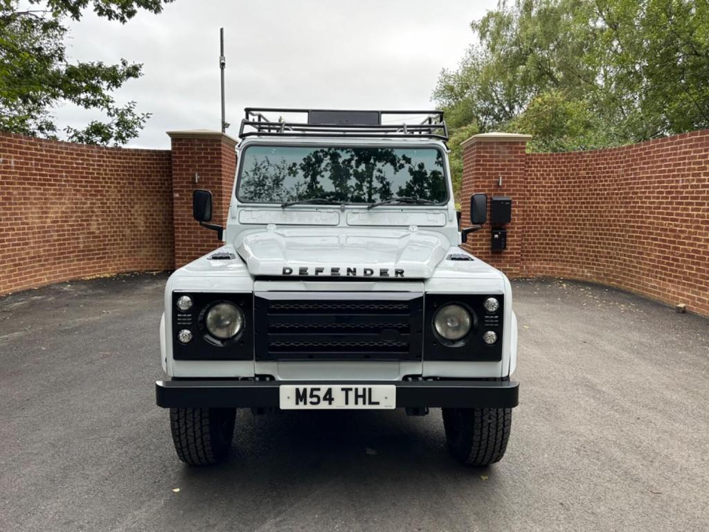LAND ROVER DEFENDER 110