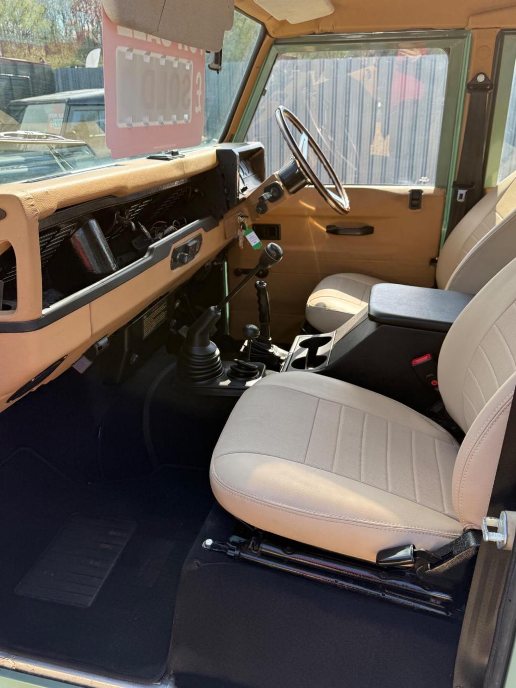 LAND ROVER DEFENDER 110