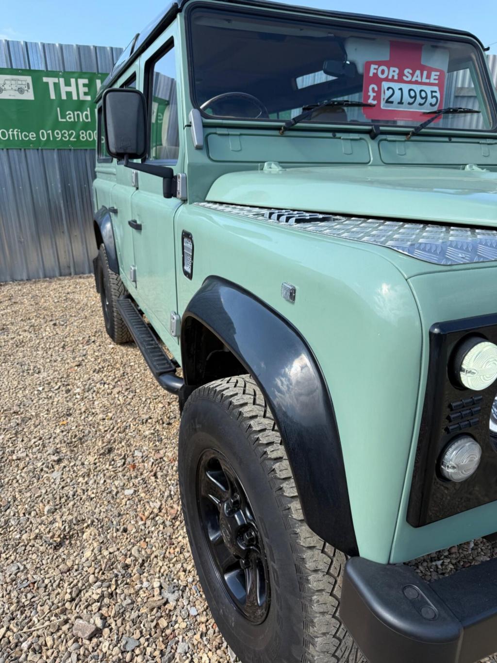 LAND ROVER DEFENDER 110