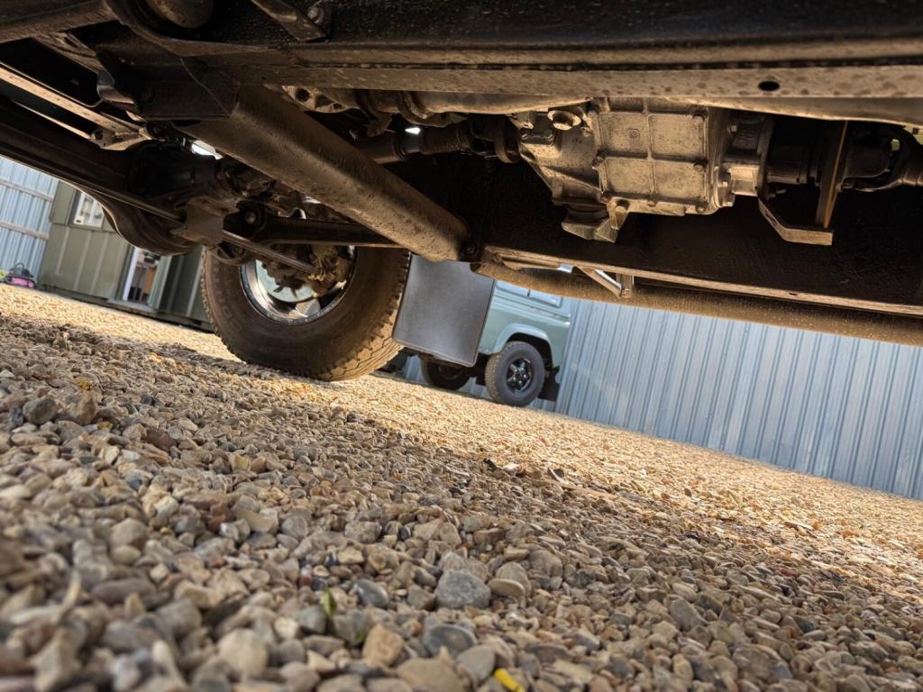 LAND ROVER DEFENDER 110