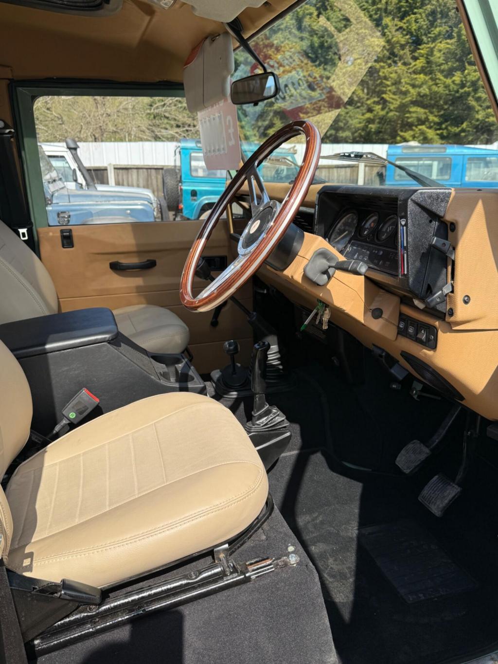 LAND ROVER DEFENDER 110