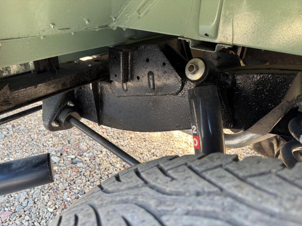 LAND ROVER DEFENDER 110