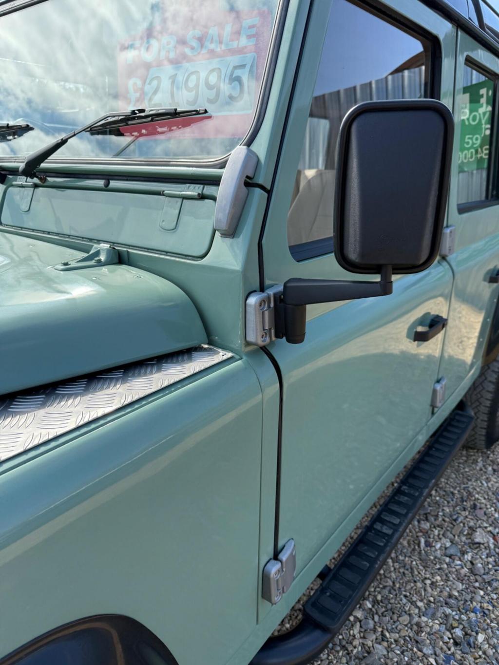 LAND ROVER DEFENDER 110