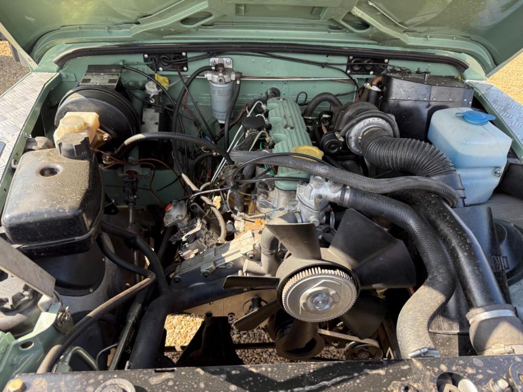 LAND ROVER DEFENDER 110