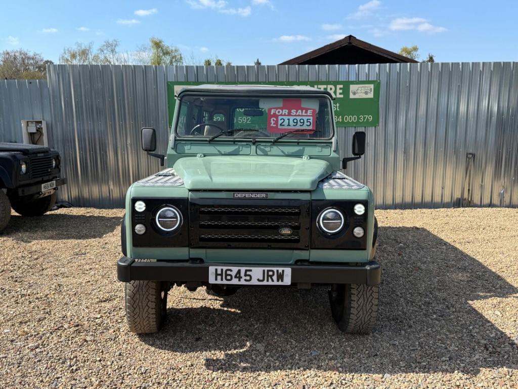 LAND ROVER DEFENDER 110