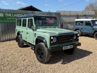 LAND ROVER DEFENDER 110