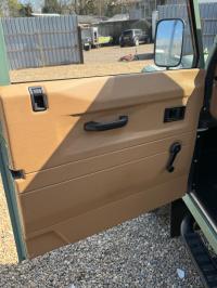 LAND ROVER DEFENDER 110