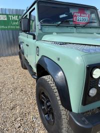LAND ROVER DEFENDER 110