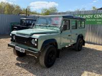 LAND ROVER DEFENDER 110