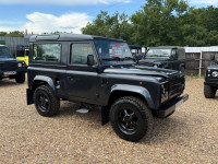 LAND ROVER DEFENDER 90