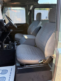 LAND ROVER DEFENDER 90