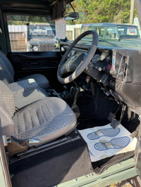 LAND ROVER DEFENDER 90