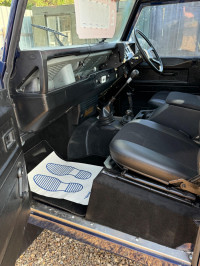LAND ROVER DEFENDER 90