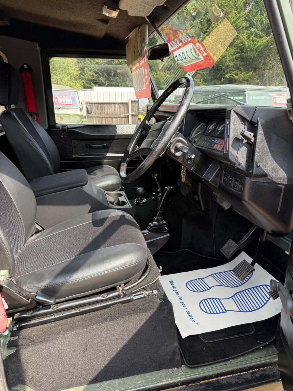 LAND ROVER DEFENDER 90