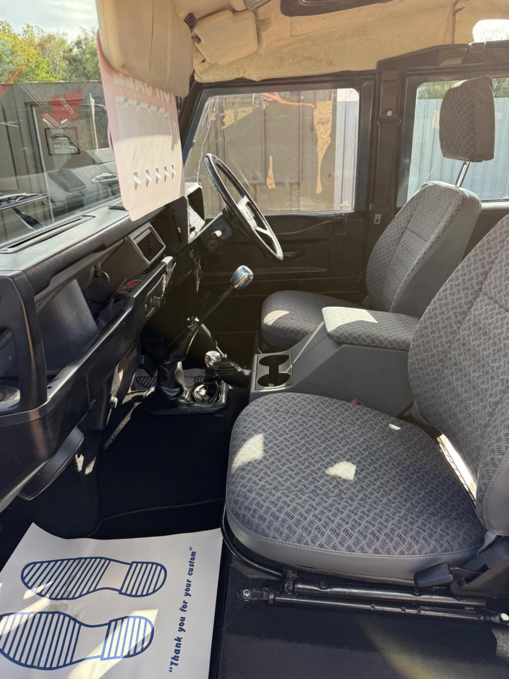LAND ROVER DEFENDER 110