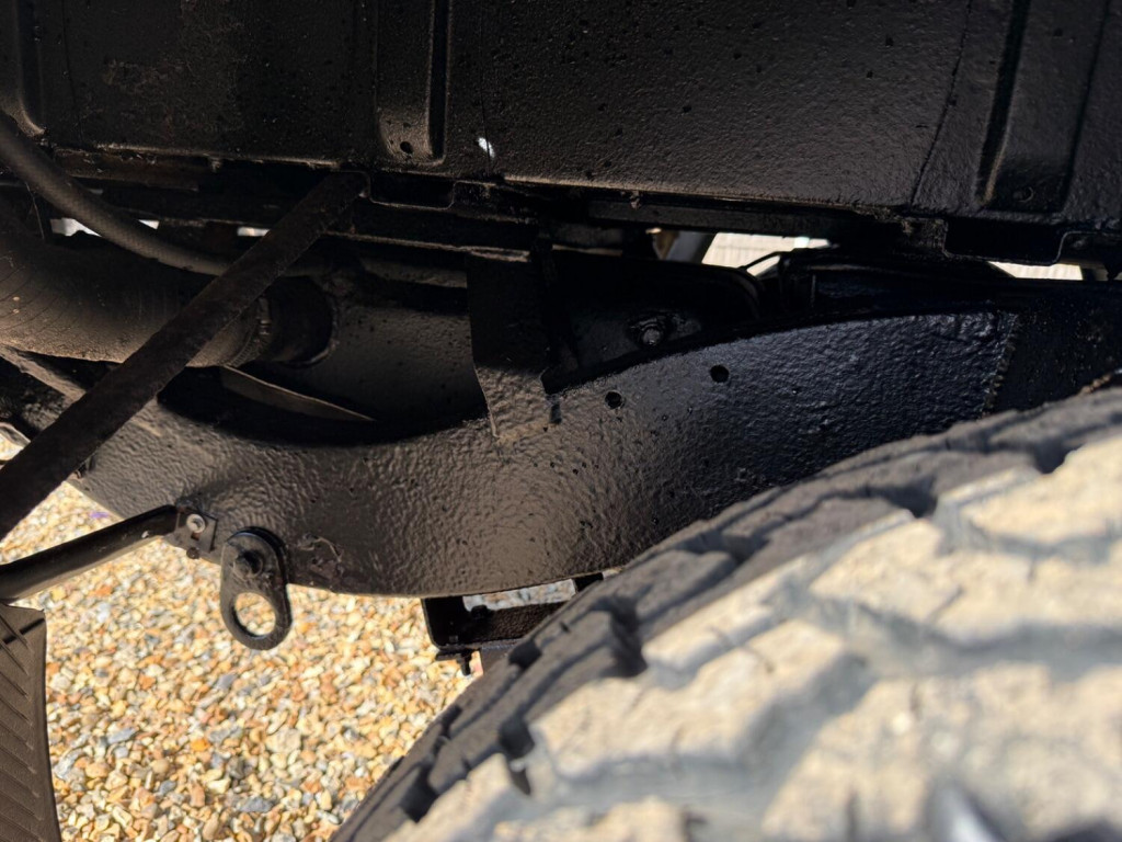 LAND ROVER DEFENDER 110