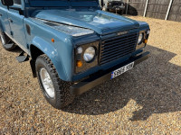 LAND ROVER DEFENDER 110