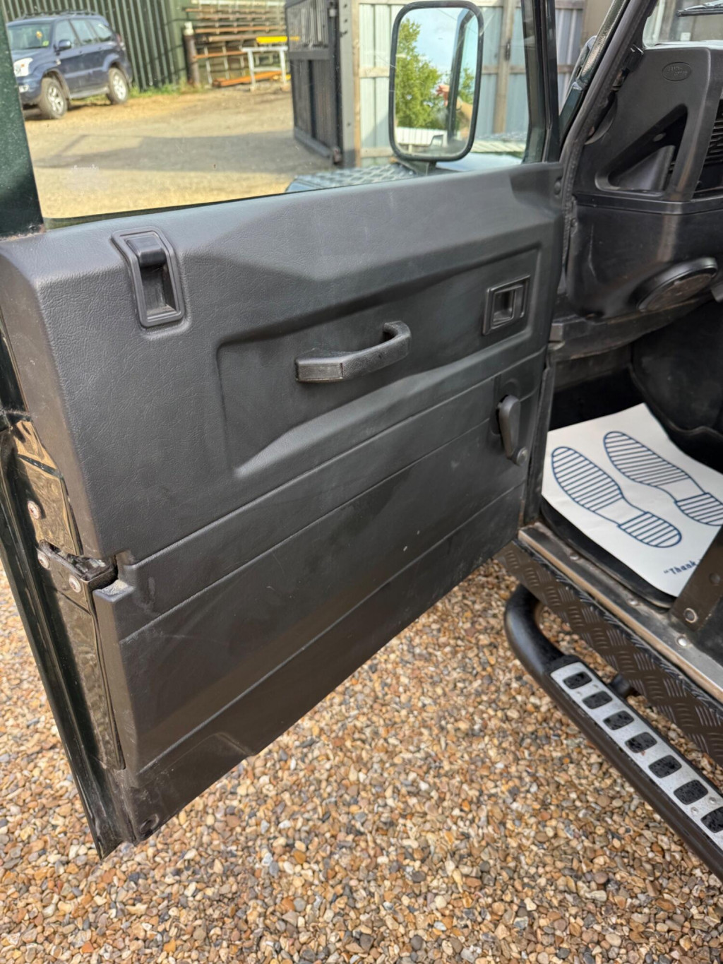 LAND ROVER DEFENDER 90